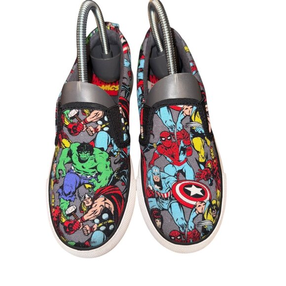 Marvel Comics Kids Slip-On Sneakers Featuring Avengers Print  Size US 13.5 - Picture 1 of 7